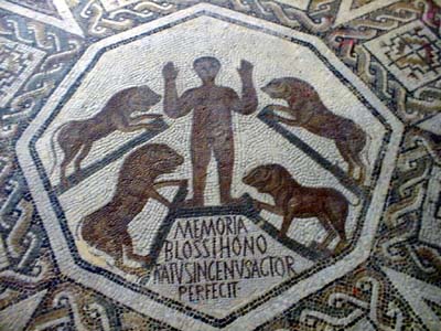 man-lions-mosaic